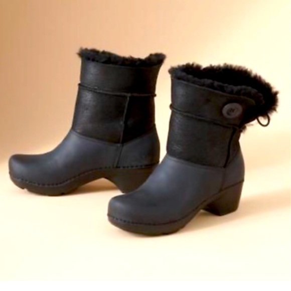 Dansko Women's Stormy Black Leather Fur Ankle Bootie / EU 42 / US 11.5 - 12 - Picture 1 of 10